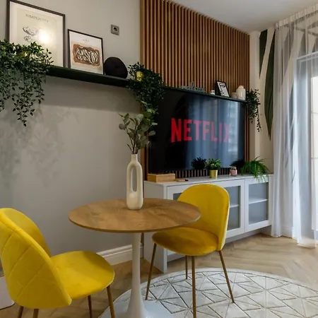 Appartement Yellow Jade Center - River View&balcony *
