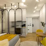 Yellow Jade Center - River View&balcony 아파트 *