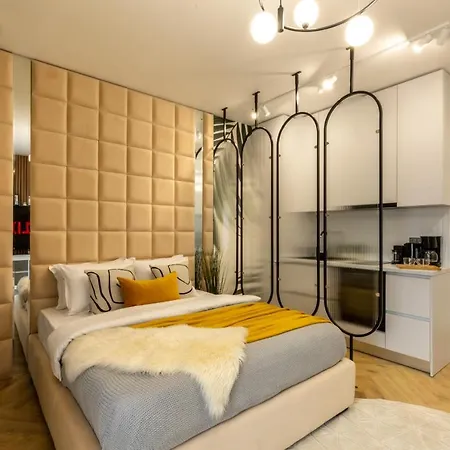 Yellow Jade Center - River View&balcony Apartment Bucharest