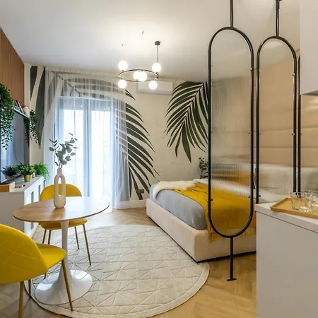 Yellow Jade Center - River View&balcony * Βουκουρέστι