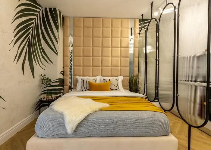 Yellow Jade Center - River View&balcony * Bucharest