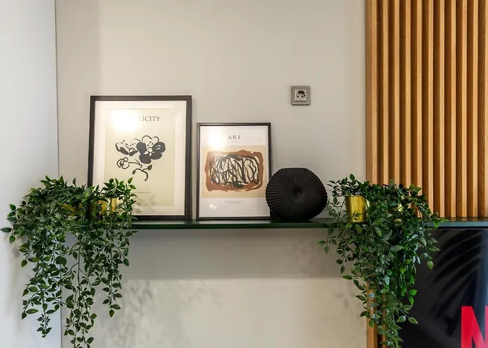 Yellow Jade Center - River View&balcony